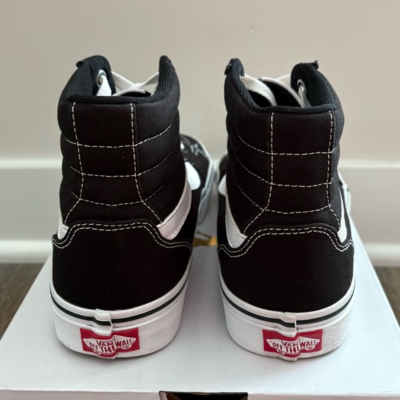 Vans Sk8-Hi Shoe High Top Sneaker - Picture 4 of 6